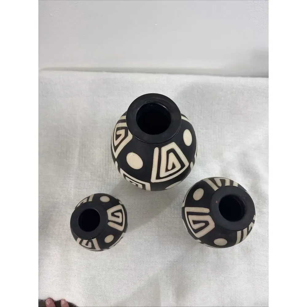 Vintage Valeriano Paz Chulucanas Peru Signed Art Pottery Nesting Vases 3pc Set